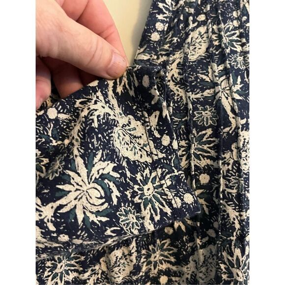 Lucky Brand Floral Boho Cotton Navy and White Top. 3/4 Sleeves. Size SP - Picture 4 of 5